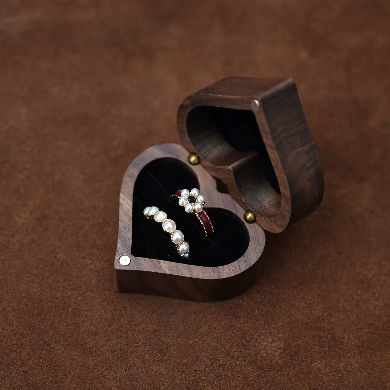 Vintage Wood Heart-Shaped Ring Jewelry Box